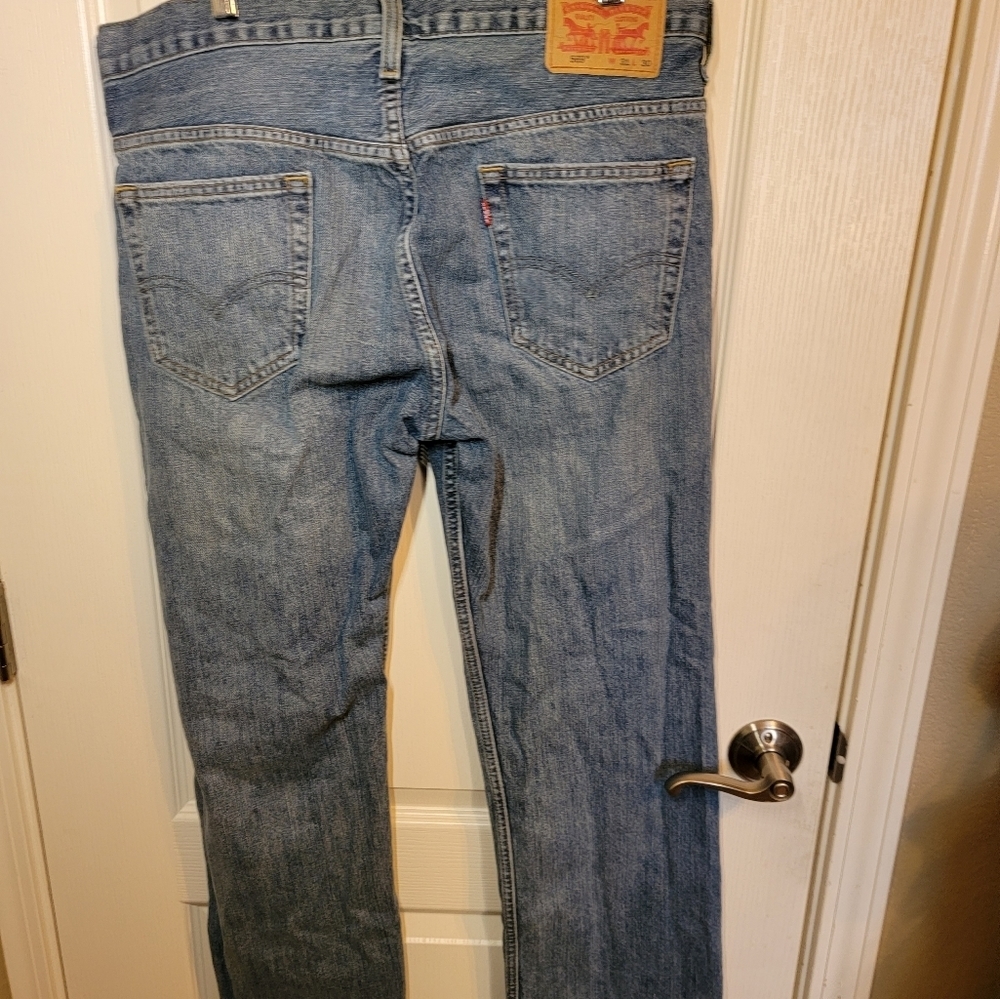 Men's Light wash Levi bootcut style 569 size  31x30 jeans - Picture 6 of 7